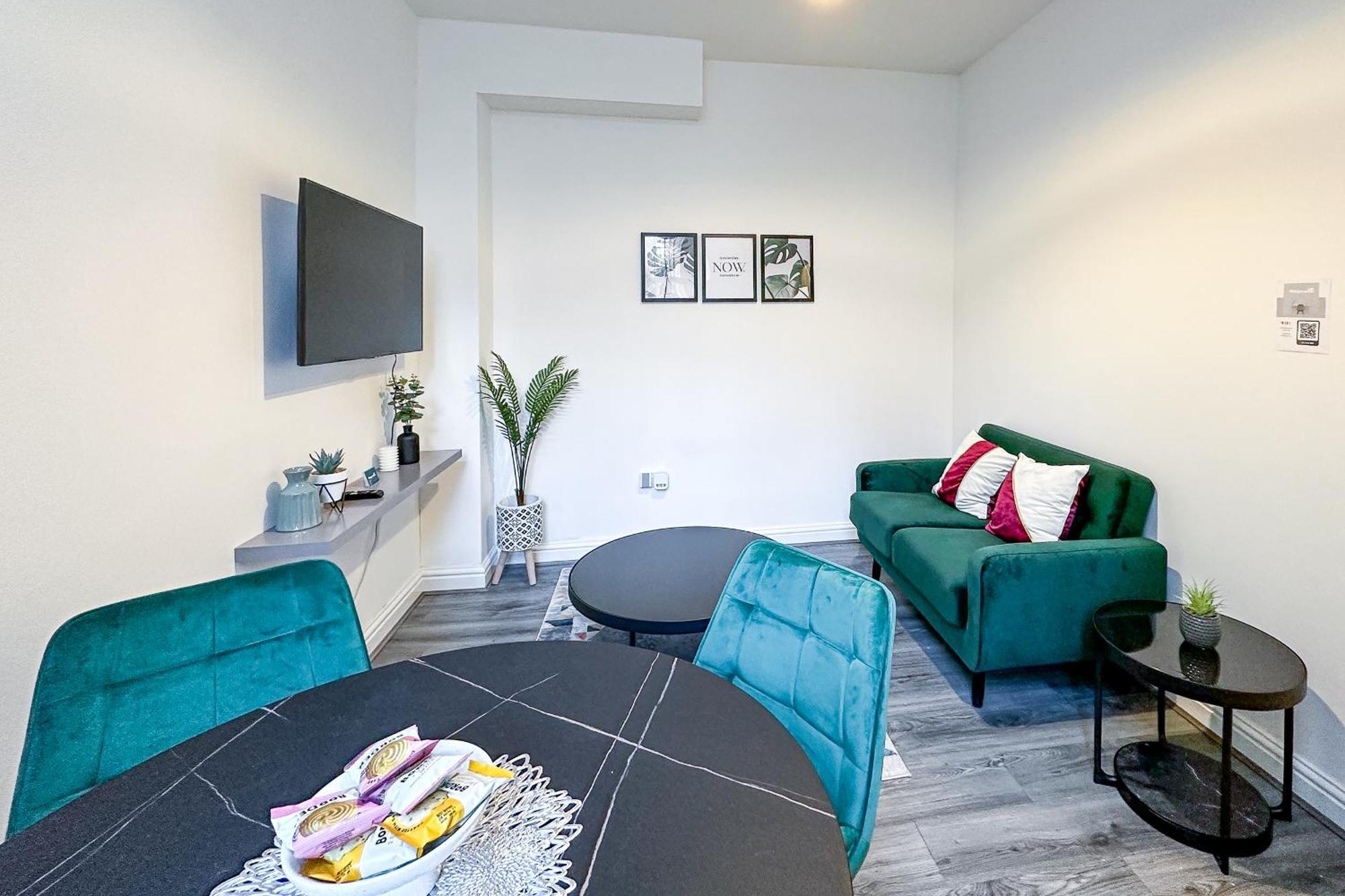 Ashfield Co-Living - Private Room Self-Cater Манчестер Екстер'єр фото
